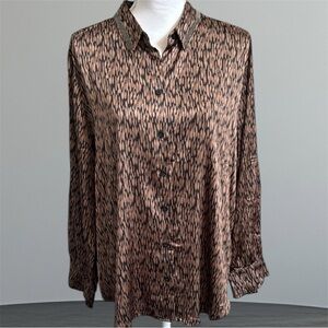 Chico’s Leopard Ikat Ball Chain Detail Shirt Brown Black size 2.5 which is 14 US